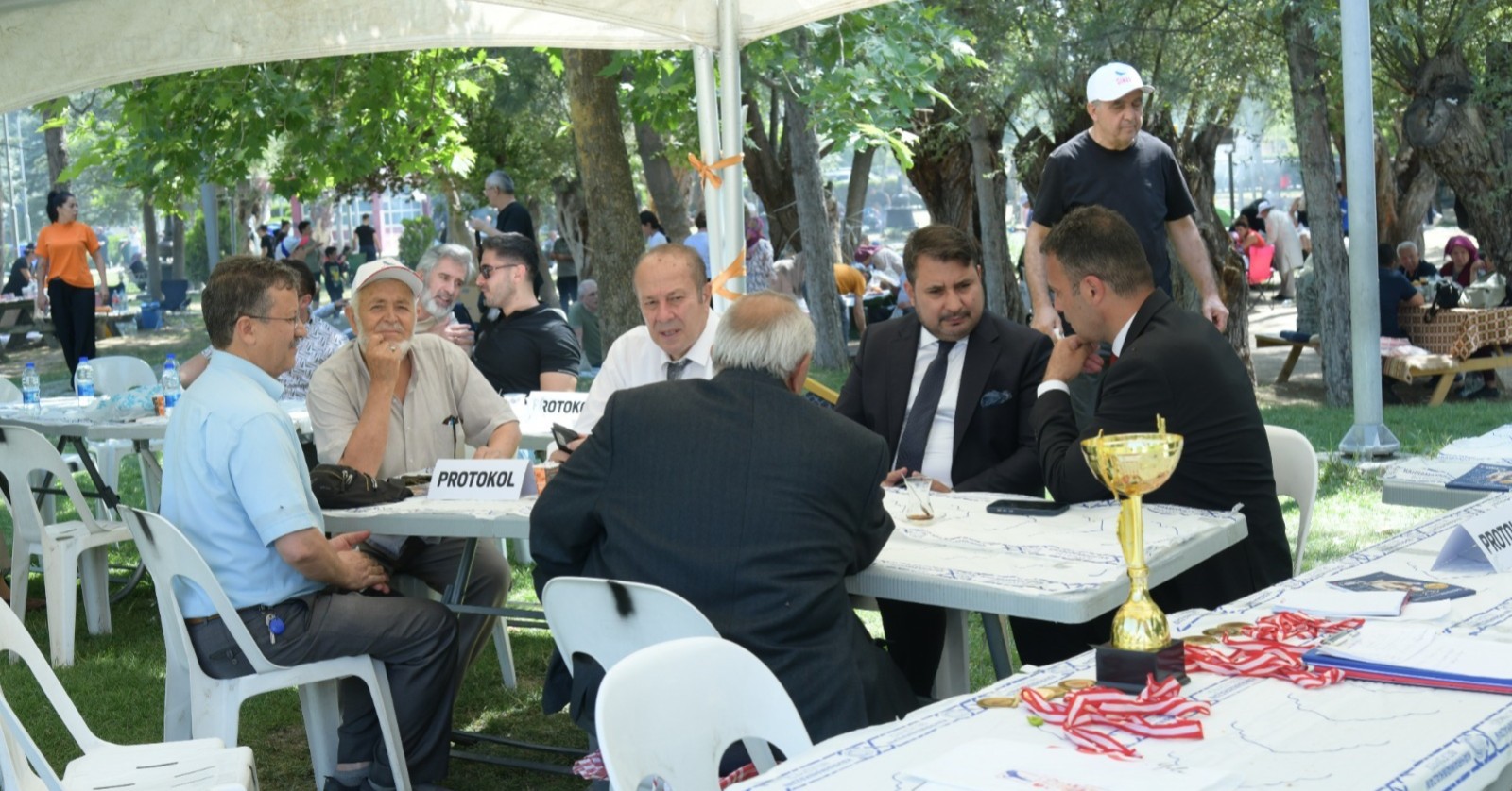 BAŞKAN ÇIRPANOĞLU POSOFLULARIN SEYRAN ŞENLİĞİNE KATILDI