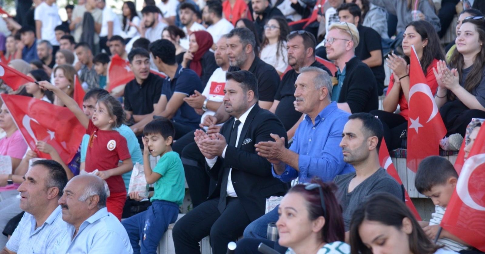 FİLENİN SULTANLARI ÜST ÜSTE İKİNCİ KEZ AVRUPA’NIN ZİRVESİNDE